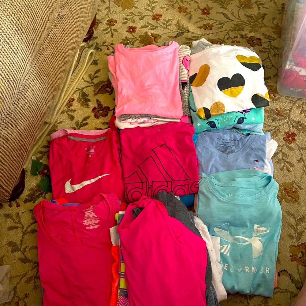 Girls short sleeve/tanks 14/16, xl, juniors 3/5.